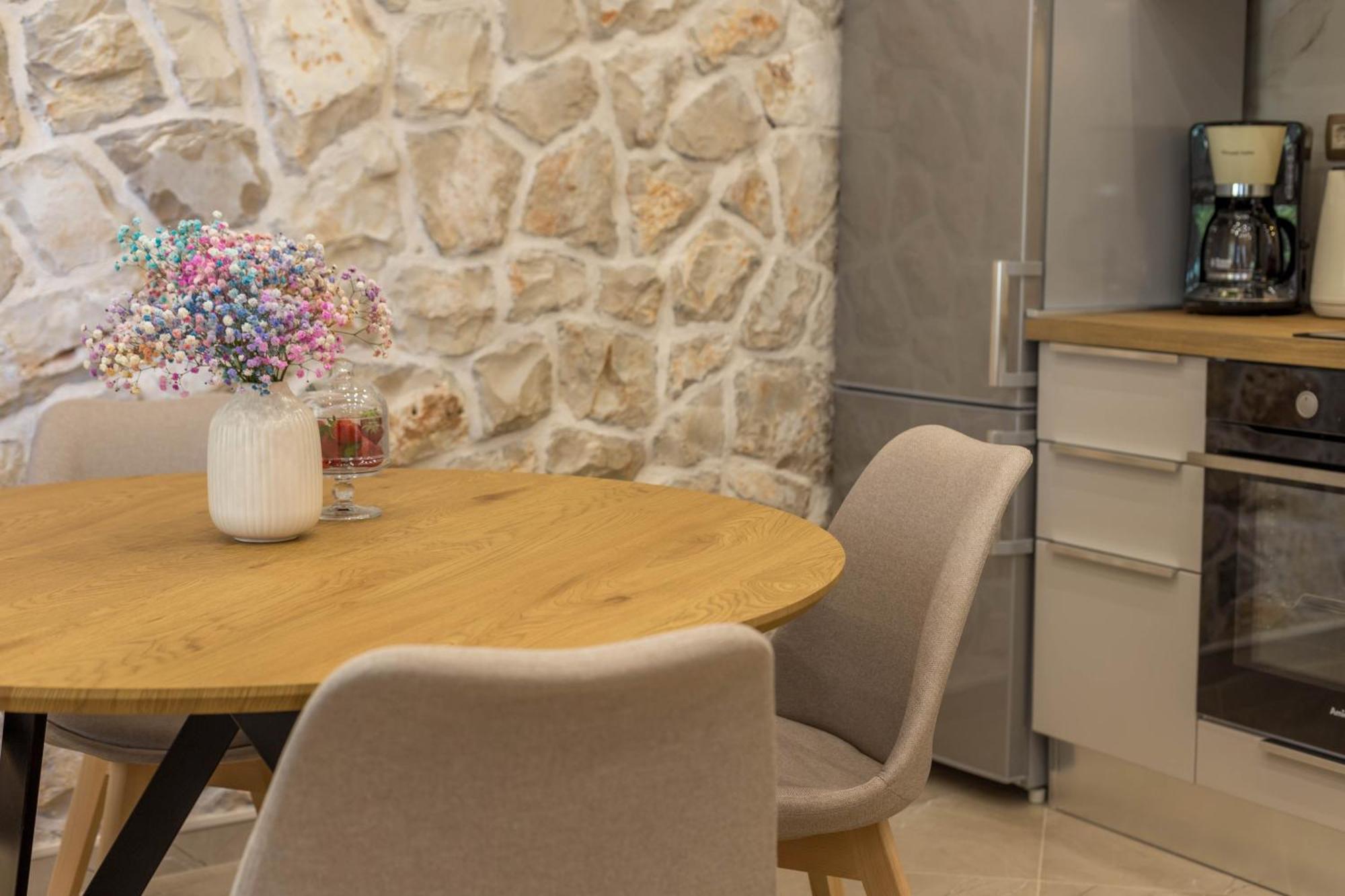 Apartment Zastupac 8761A Hvar Town Bagian luar foto