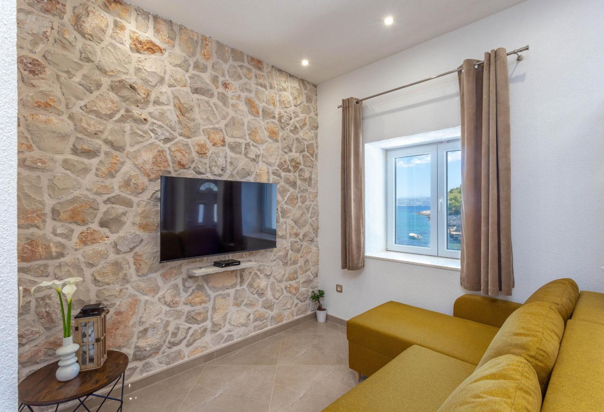 Apartment Zastupac 8761A Hvar Town Bagian luar foto