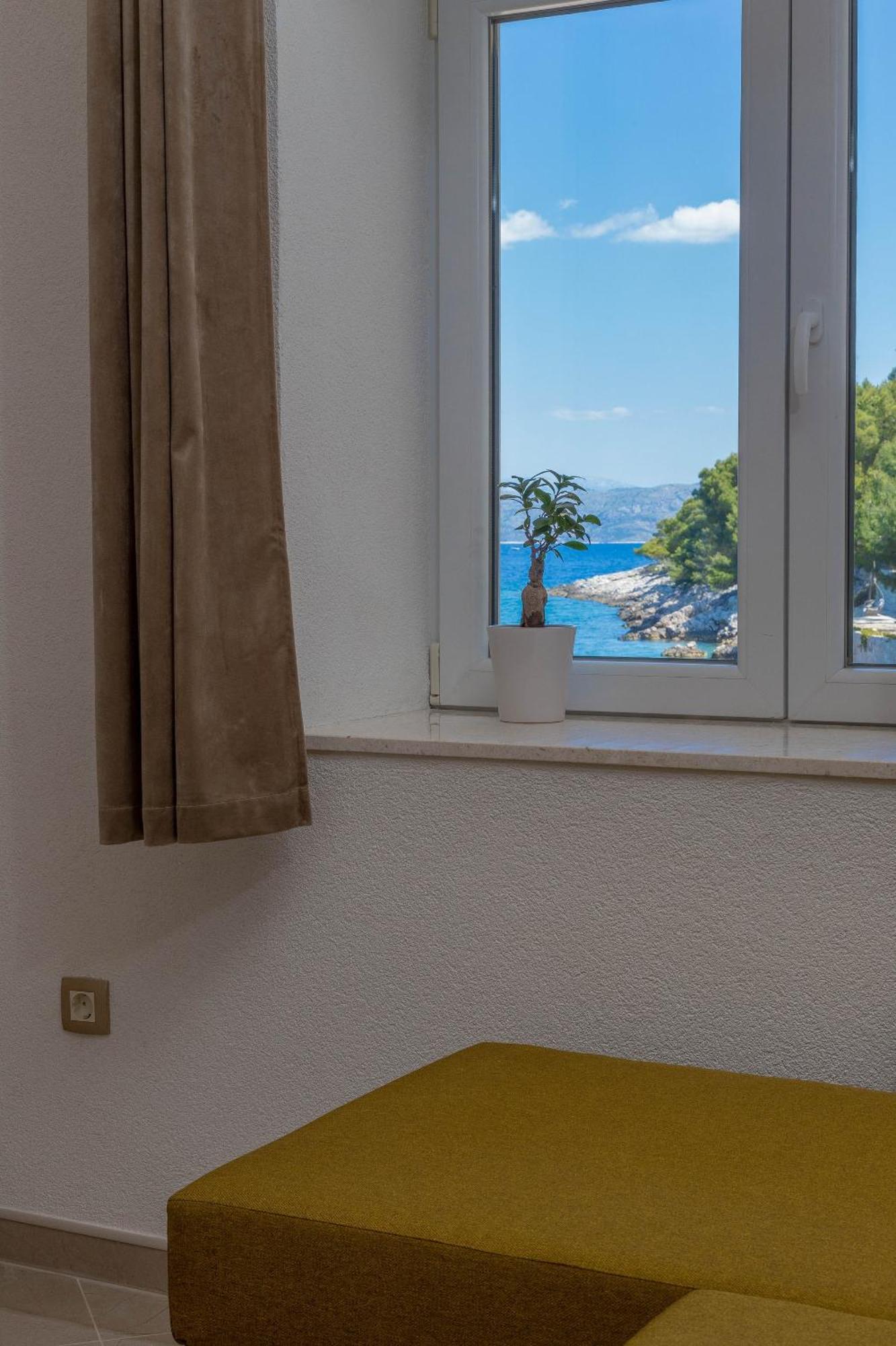 Apartment Zastupac 8761A Hvar Town Bagian luar foto