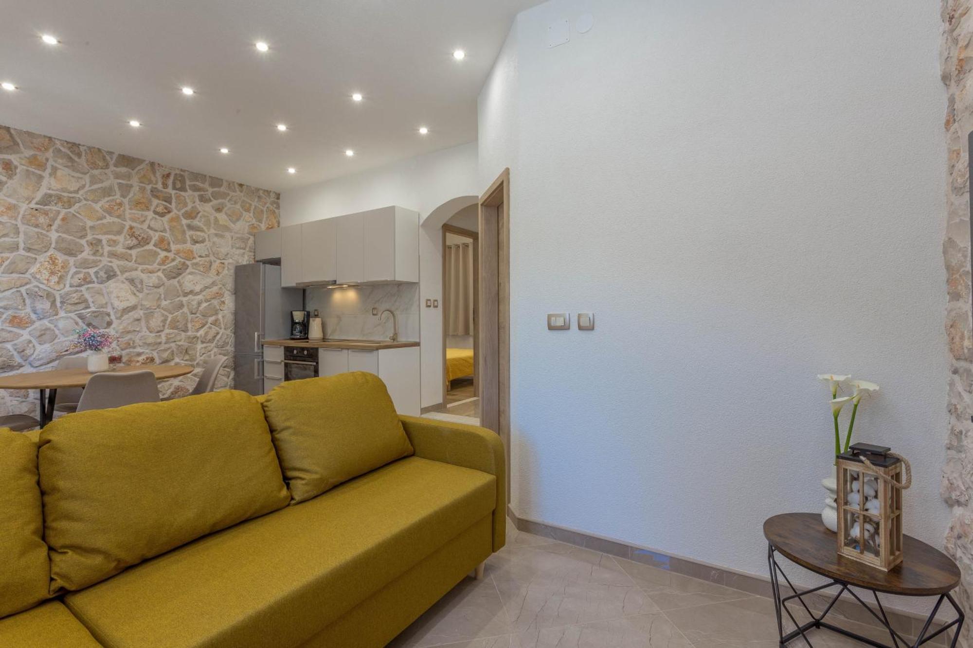 Apartment Zastupac 8761A Hvar Town Bagian luar foto